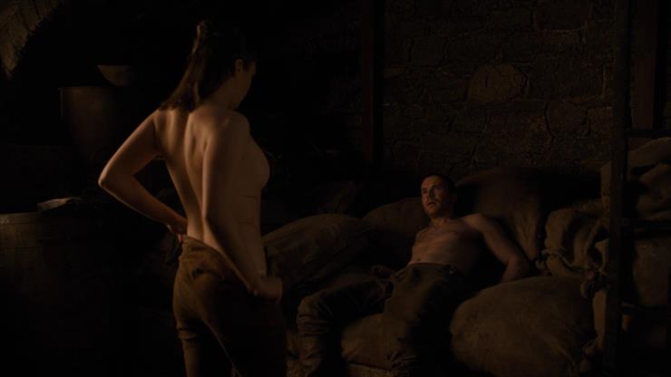 Game of Thrones - Maisie Williams Nude - Game of Thrones 1.PNG