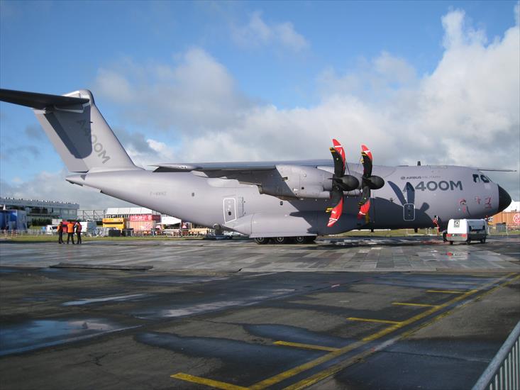 Airbus - Airbus A400M F-WWMZ Atlas Walk Around.jpg